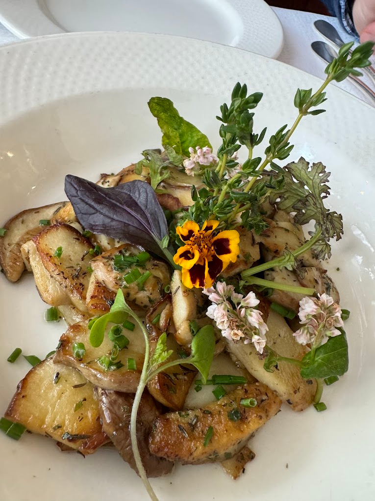 Cèpes poêlés aux herbes fraîches